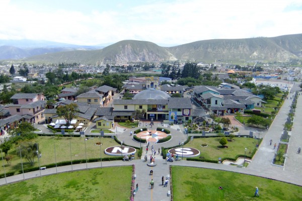 Ciudad Mitad del Mundo
 (Middle of the World City)